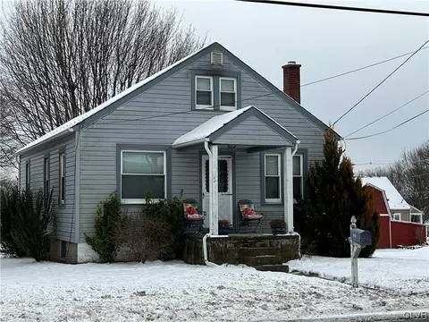 446 E Lawn Rd, Nazareth, PA 18064