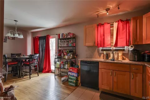 1220 E 5th St, Bethlehem, PA 18015 photo 15