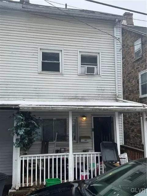 842 Constitution Dr, Allentown, PA 18103