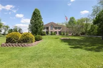 1987 S Delaware Dr, Mount Bethel, PA 18343