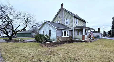 433 Alpha Rd, Wind Gap, PA 18091 photo 2