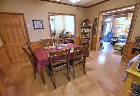 433 Alpha Rd, Wind Gap, PA 18091 photo 12