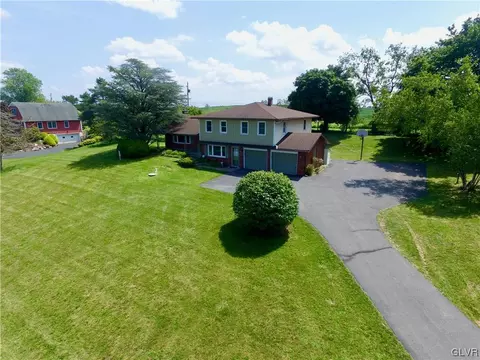 5070 Trexler Rd, Schnecksville, PA 18078