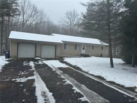 6 Ladyslipper Ct, Saylorsburg, PA 18353