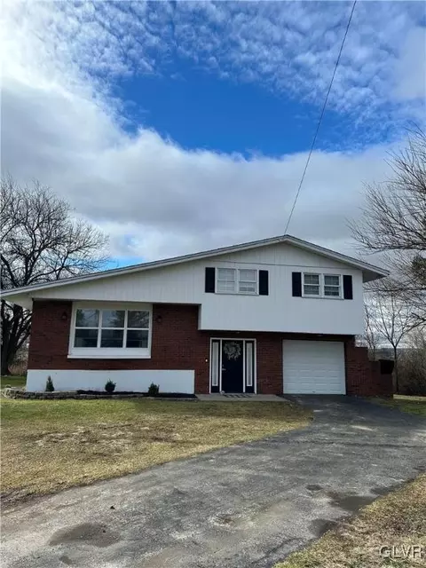 311 Allen Dr, Northampton, PA 18067