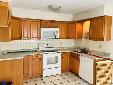 823 E 5th St, Bethlehem, PA 18015 photo 4