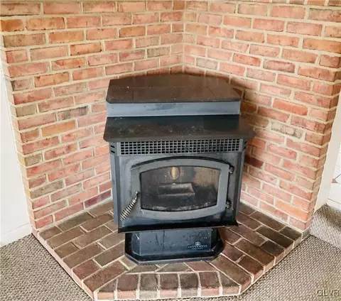 823 E 5th St, Bethlehem, PA 18015 photo 7