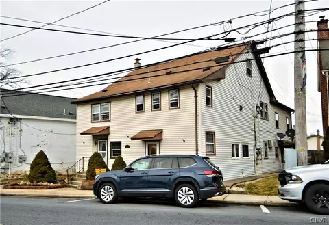 215 Franklin St, Alburtis, PA 18011