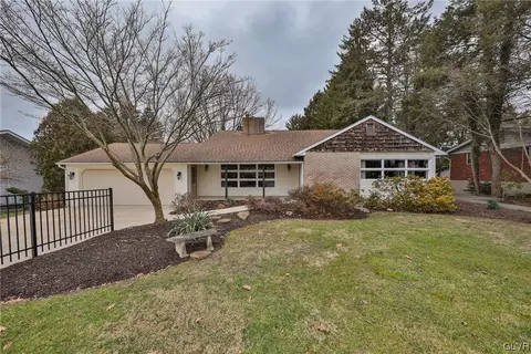 2943 Starview Ln, Bethlehem, PA 18020