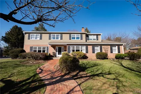 405 Iroquois St, Emmaus, PA 18049