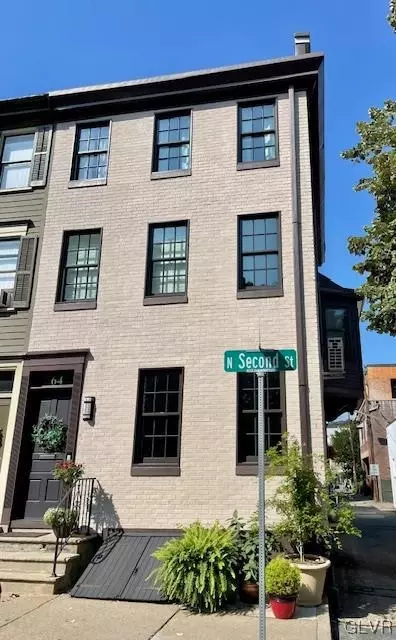 64 N 2nd St, Easton, PA 18042