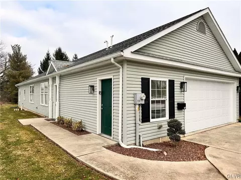 607 E 4th St, Northampton, PA 18067