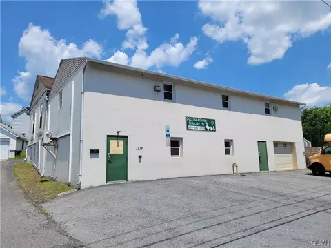 1218 Canal St, Northampton, PA 18067