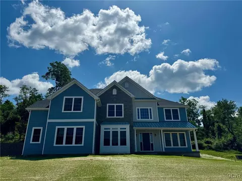 2510 Stonewall Dr #64, Center Valley, PA 18034