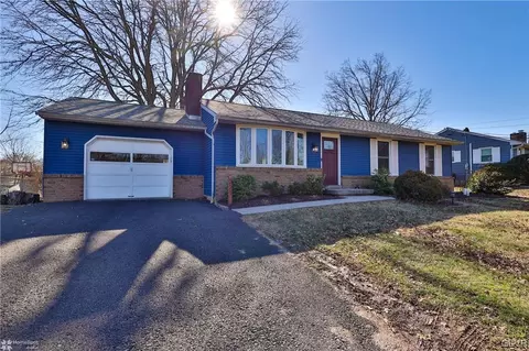 221 S Ridge Rd, Perkasie, PA 18944