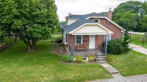 22 W 8th St, Pottstown, PA 19464