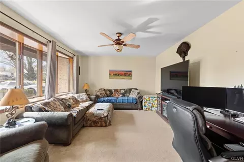 5630 Chenango Dr, Bethlehem, PA 18017 photo 10