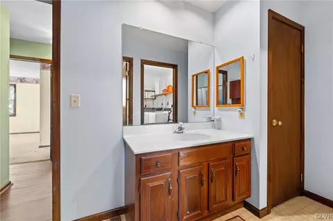 5630 Chenango Dr, Bethlehem, PA 18017 photo 19
