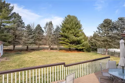 5630 Chenango Dr, Bethlehem, PA 18017 photo 6