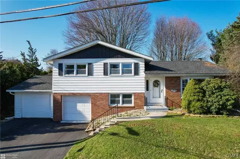 2046 Donna Dr, Allentown, PA 18104