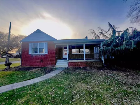 1032 Kiowa St, Allentown, PA 18109