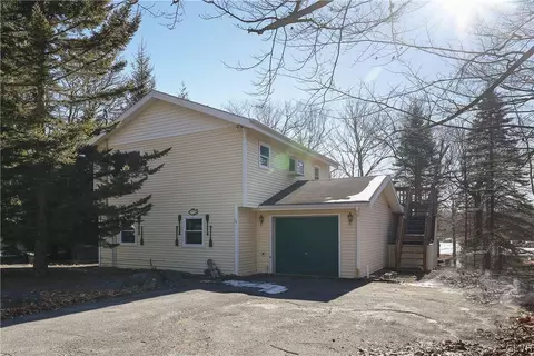 6031 Boardwalk Dr, Coolbaugh Twp, PA 18466