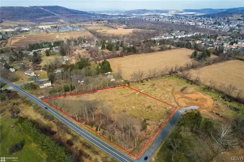 1901 Meadows Rd, Saucon Twp, PA 18015