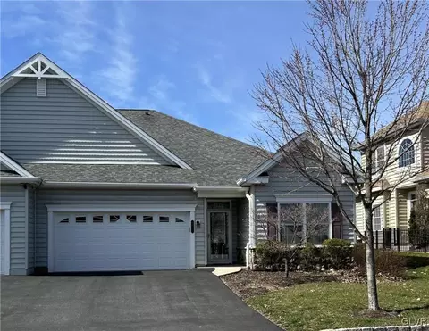 6911 Constitution Dr, Bethlehem, PA 18017