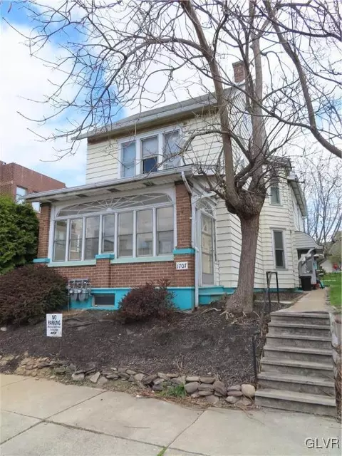 1707 Main St, Bethlehem, PA 18018 photo 2
