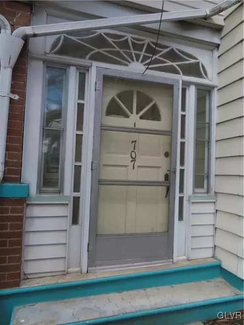 1707 Main St, Bethlehem, PA 18018 photo 4