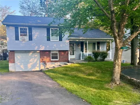 7489 Cottage Ln, Coolbaugh Twp, PA 18466
