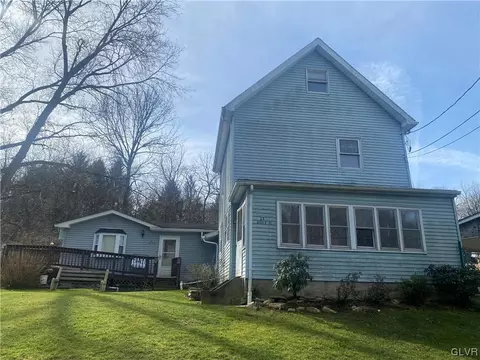 15 Berger Rd, Glendon, PA 18042