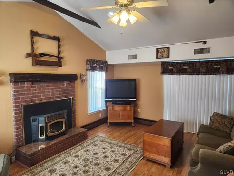 1024 Washington St, Fullerton, PA 18052 photo 30