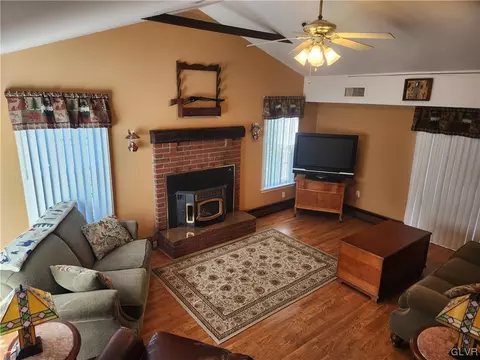1024 Washington St, Fullerton, PA 18052 photo 28