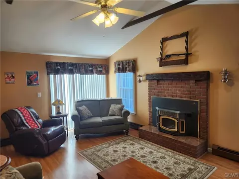 1024 Washington St, Fullerton, PA 18052 photo 31