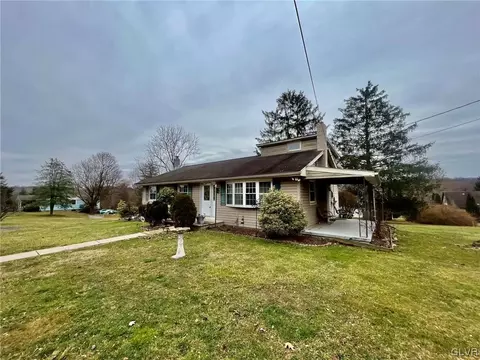 35 Shirley St, Williams Twp, PA 18042