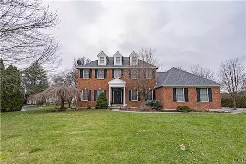 2412 Toursdale Dr, Easton, PA 18045
