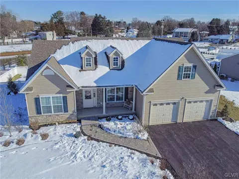 1101 Ridge Rd, Palmer Township, PA 18045