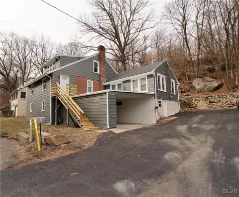 2823 Pike Ave, Coopersburg, PA 18036