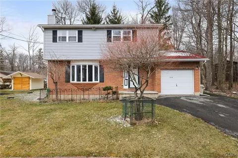 7410 Ventnor Dr, Coolbaugh Twp, PA 18466
