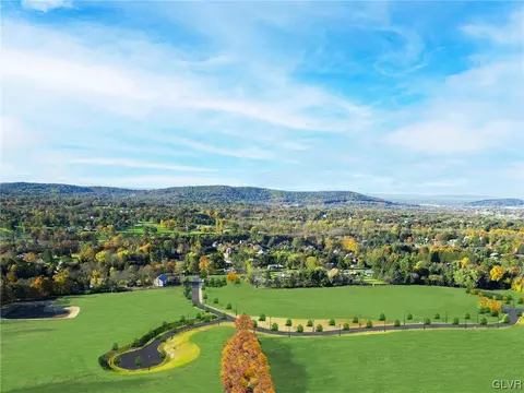 2609 Saddleback Ln, Saucon Twp, PA 18015