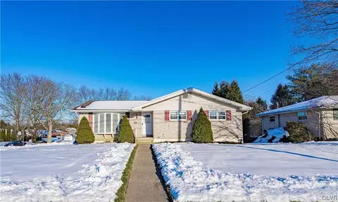 3964 Washington St, Bethlehem, PA 18020