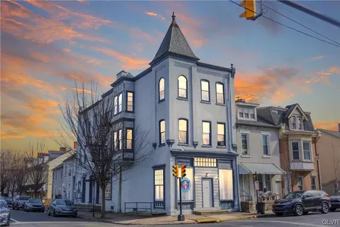 247 10th St, Allentown, PA 18102