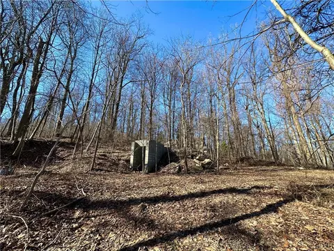 3640 Drifting Dr, Saucon Twp, PA 18055 photo 4