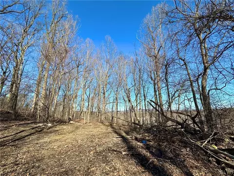 3640 Drifting Dr, Saucon Twp, PA 18055