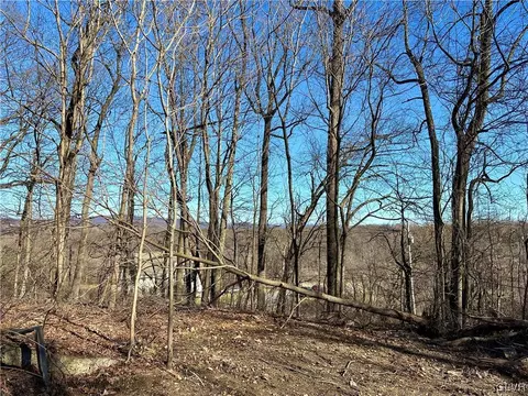 3640 Drifting Dr, Saucon Twp, PA 18055 photo 6