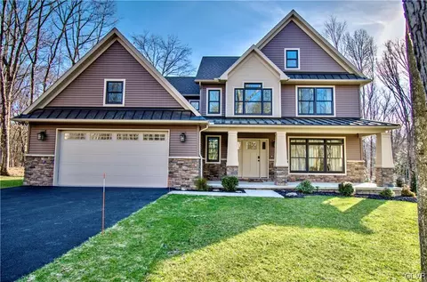 28 Pool Dr, Jim Thorpe, PA 18229