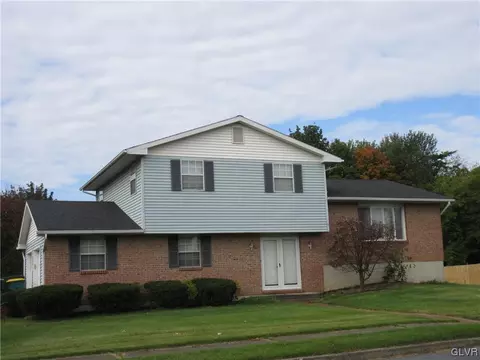 3201 Fischer Rd, Palmer Township, PA 18045