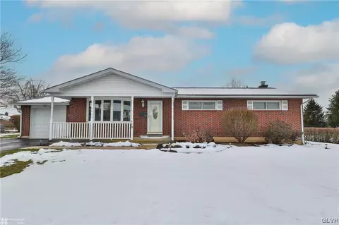 110 S 10th St, Coplay, PA 18037