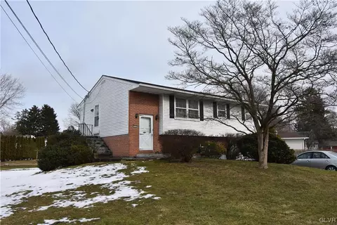 3205 Winding Way, Palmer Township, PA 18045